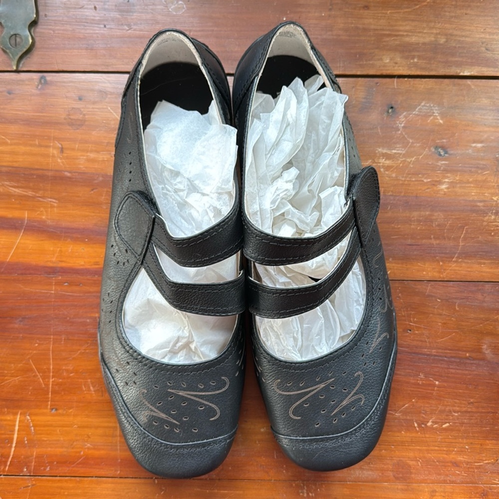 Ros Hommerson Black Velcro Women’s Shoes size 10WW